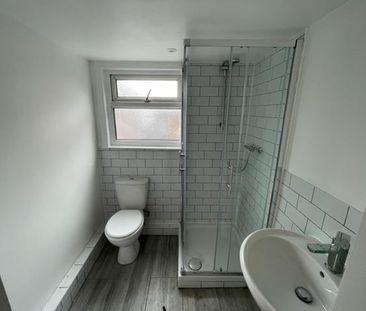 4 bedroom private hall to rent - Photo 6