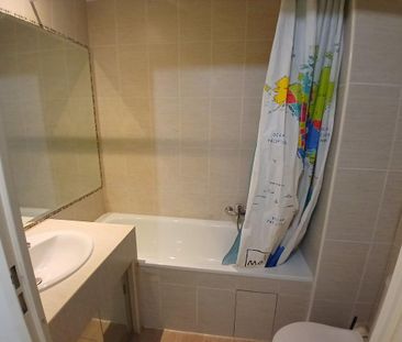 Location Appartement 2 pièces Meublé 29m² ANTIBES 06160 - Photo 2