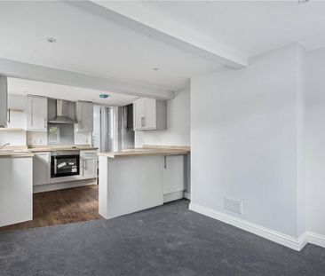 2 bedroom end of terrace house to rent - Photo 2