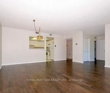 212 245 The Donway W - Photo 3