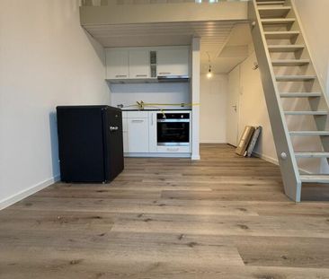 Trendige, komplett sanierte 1.5 Zimmer Single Loft-Wohnung zu vermi... - Photo 2