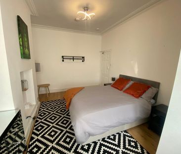 Room in a Shared House, Wyndcliff Road, B9 - Photo 3