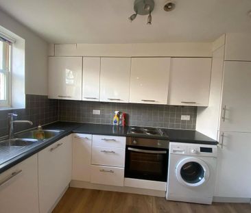 2 bedroom apartment to rent - Photo 2