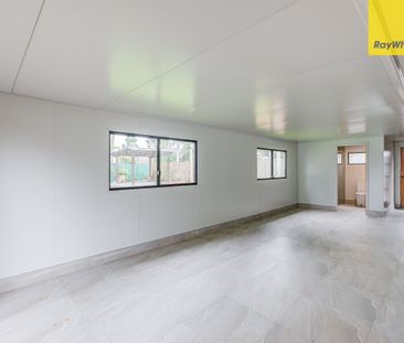 RENOVATED 3 BED HOME + TWO EXTRA BATHROOMS + DOUBLE BAY SHED! - Photo 1