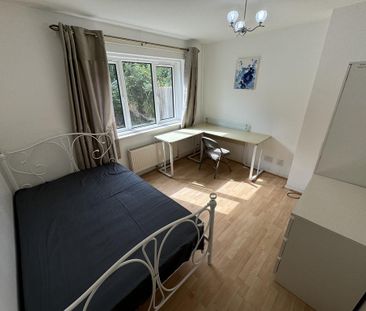 5 bedroom terraced house to rent - Photo 5