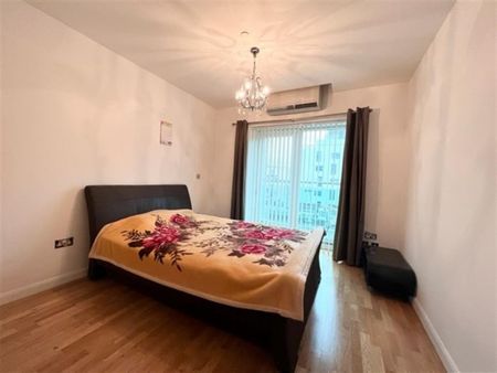 2 bedroom Flat To Let - Photo 4