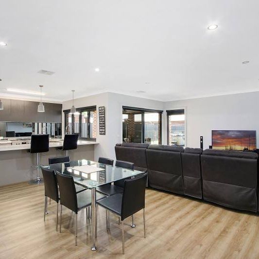 MODERN FAMILY ABODE! - Photo 1