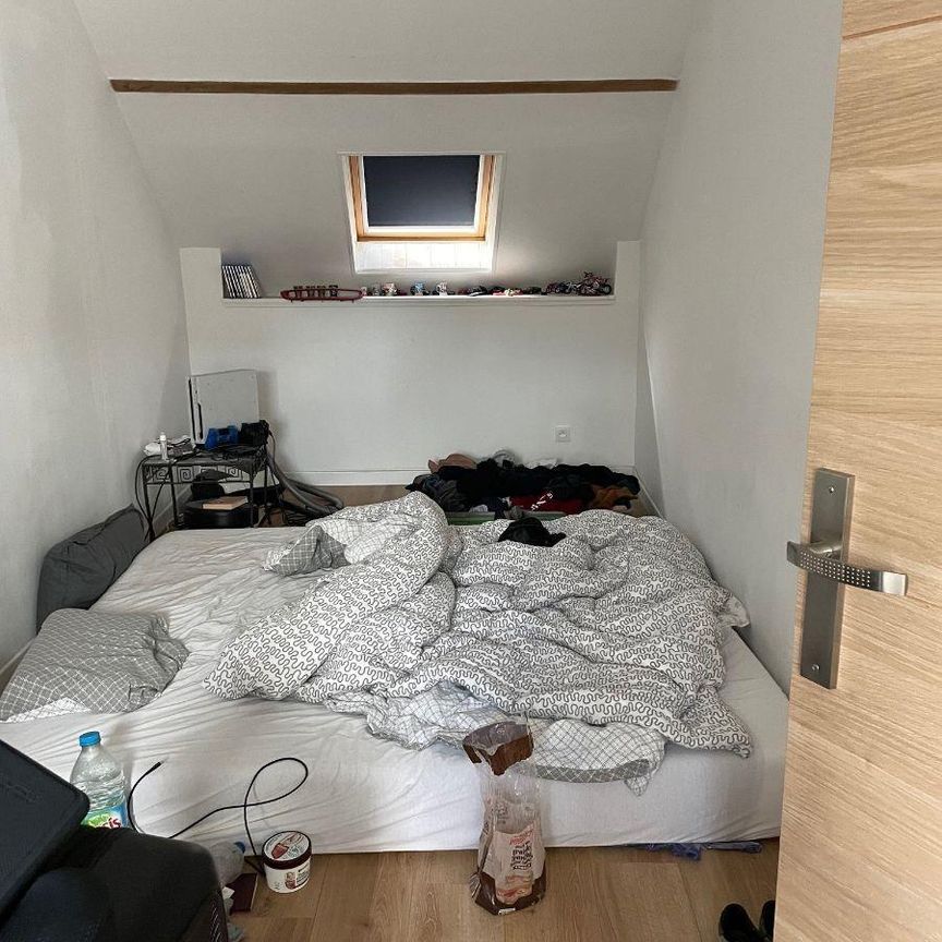 Réf. : 3715, maison en pierre 57,17 m2 comprenant séjour/cuisine aménagée, salle de douche avec... - Photo 1