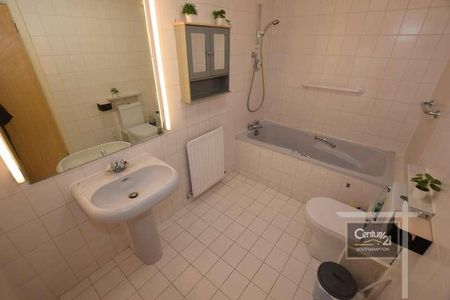 |ref: |, Fairlea Grange, Denbigh Gardens, Southampton, SO16 - Photo 3
