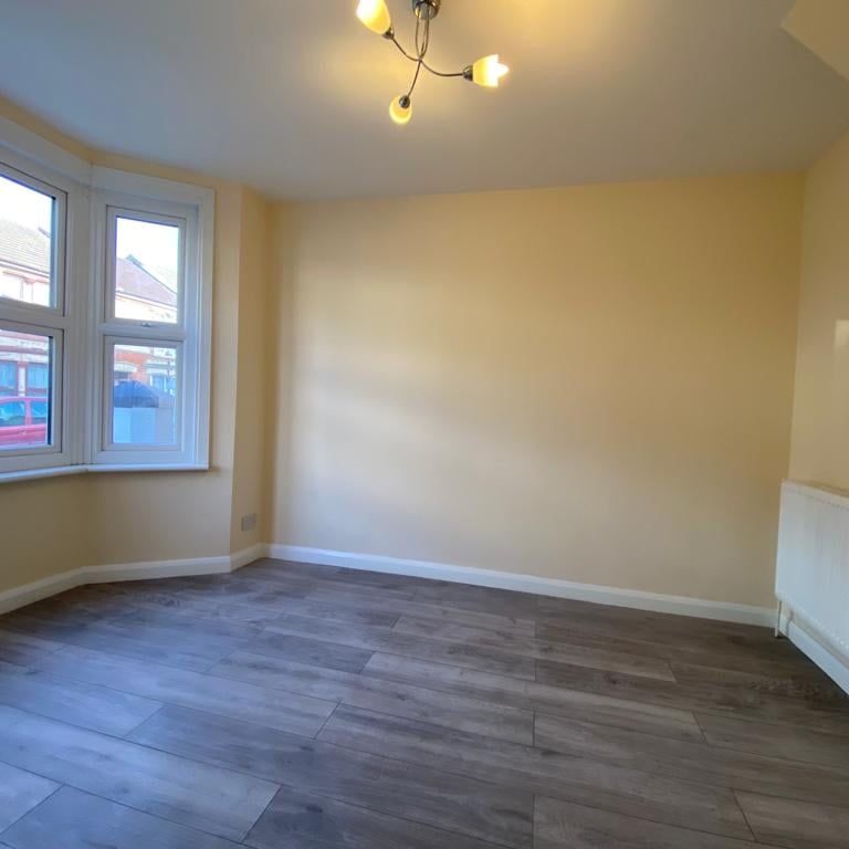 Eva Road - Photo 1