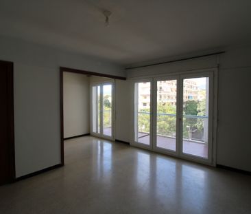 Location Appartement 2 pièces 54m² TOULON 83000 - Photo 2