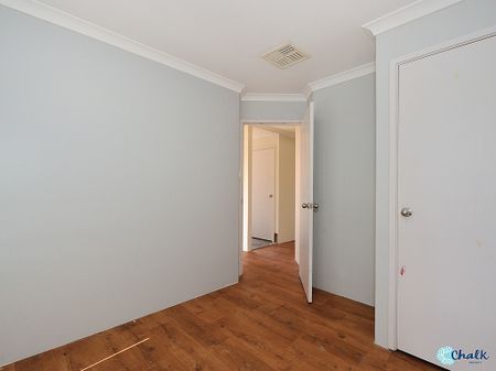 LARGE FAMILY HOME 5 MINUTES FROM THE BEACH! - Photo 3