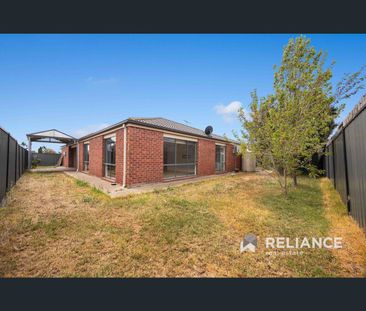 19 Vesper Avenue, Tarneit, Vic 3029 - Photo 2
