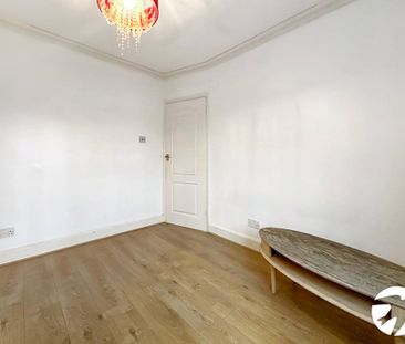 4 bedroom semi-detached house to rent - Photo 4