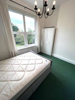 3 bedroom flat to rent - Photo 1