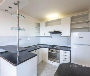 Pronájem bytu 3+1 s lodžií, CP 72 m - Photo 3