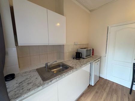 Studio to rent - Photo 5