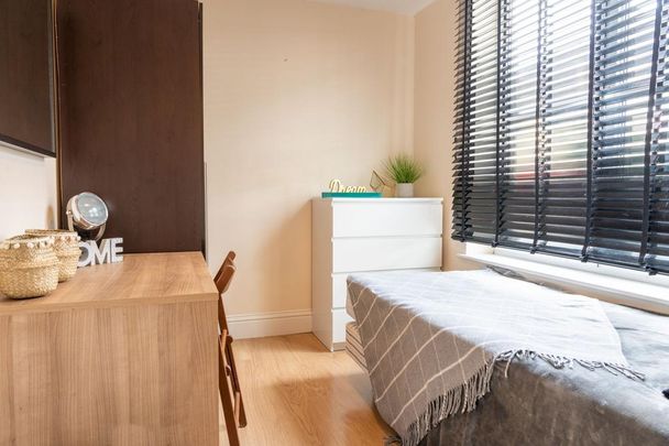 4 bedroom house to rent - Photo 1