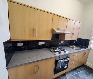 3 bedroom end of terrace house to rent - Photo 5