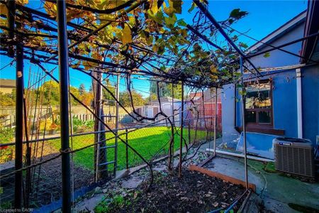 For Lease - 26 BARTON Street Unit# 2, Hamilton, Ontario - Photo 3