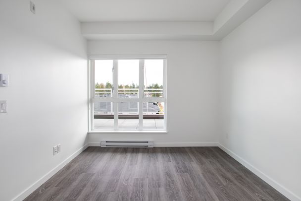 537 Foster Avenue, Coquitlam - Photo 1