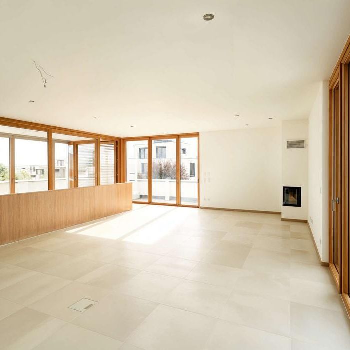 Familientraum: Penthouse mit traumhaftem Seeblick – ideal für Familien, EBK inklusive - Photo 1