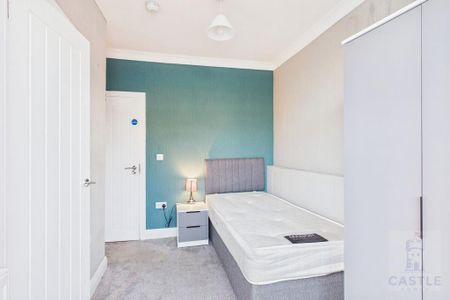 4 bedroom house of multiple occupation to rent - Photo 3