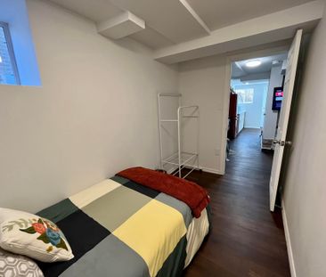 For Lease - 26 Leyton Avenue Unit# Lower, Toronto, Ontario - Photo 2