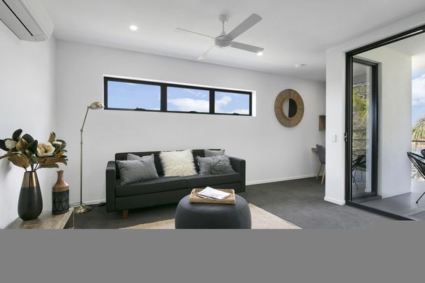 2 BEDROOM, 2 BATHROOM IN SOUGHT AFTER AREA - Photo 1