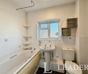 2 bedroom end of terrace house to rent - Photo 5