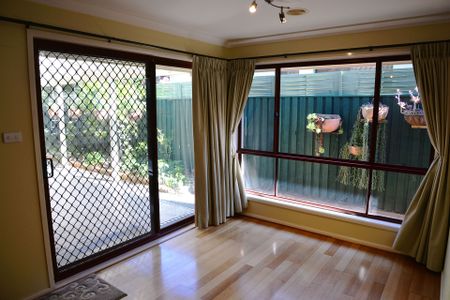 68 Rosewood Glen, Jerrabomberra. - Photo 5