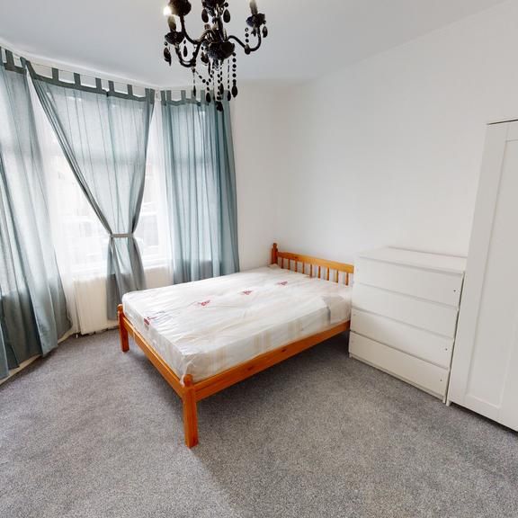 5 bedroom house share to rent - Photo 1