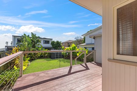19 Mansfield St, Coorparoo QLD 4151 - House For Rent | Domain - Photo 4