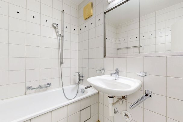 Ihr neuer Rückzugsort in Riehen! - Photo 1