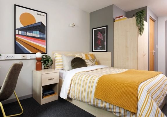 Room in a Shared Flat, Grand Central, L3 - Photo 1