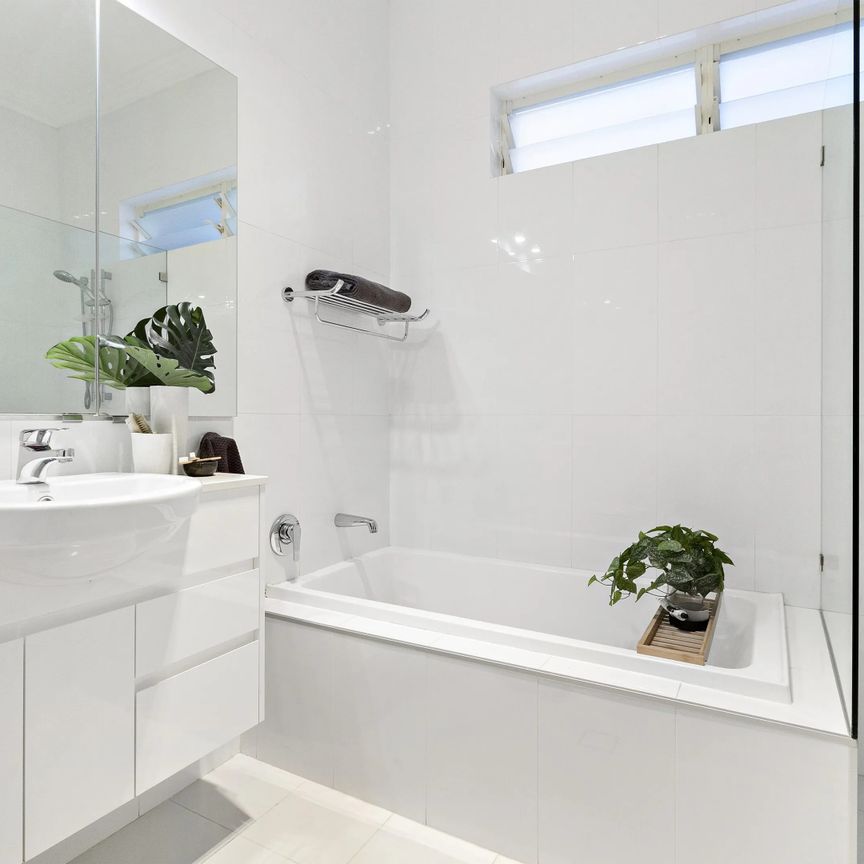 71 Lawrence Street, Alexandria NSW 2015 - House For Rent | Domain - Photo 1