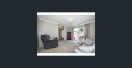 BEAUTIFULLY PRESENTED 3X2 HOME - Photo 3