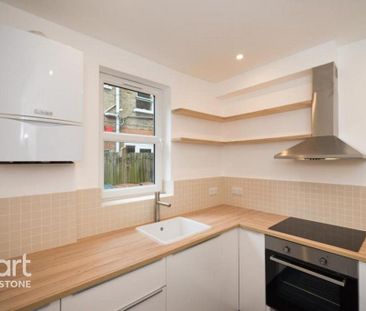 2 bedroom flat to rent - Photo 6