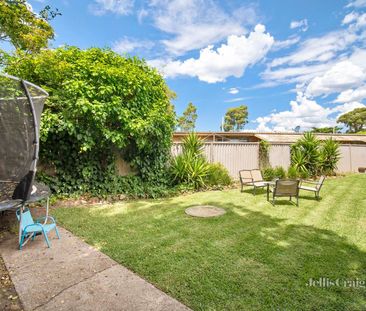 34 Lake Street, Wendouree - Photo 2