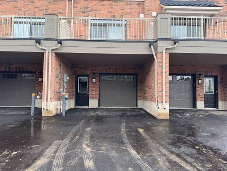 For Lease - 5 Lilac Lane, Thorold, Ontario - Photo 3