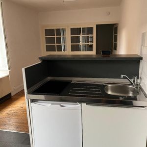 Location Appartement 1 pièce 33m² VERTAIZON 63910 - Photo 3