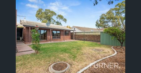 Spacious home - 6 Months lease only - Photo 4