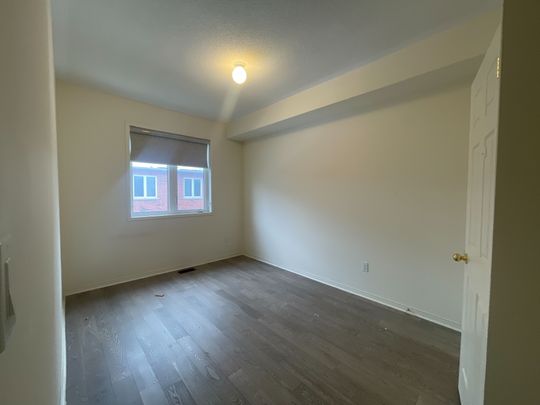 For Lease - 61 William F Bell Parkway, Richmond Hill, Ontario - Photo 1