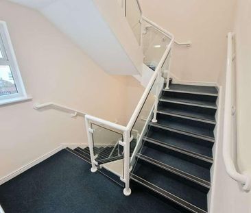 Hampstead Drive, Whitefield, M45 - Photo 1