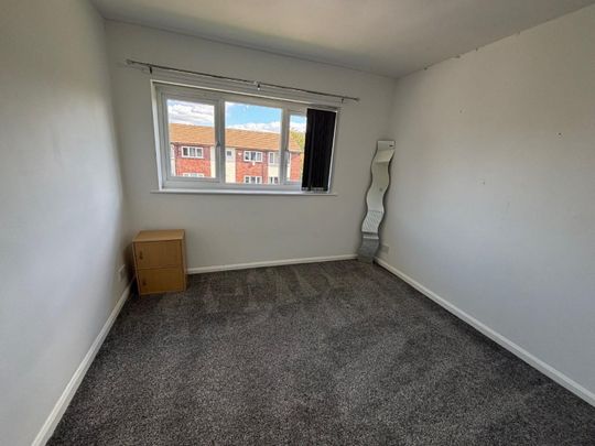2 bedroom Flat To Let - Photo 1