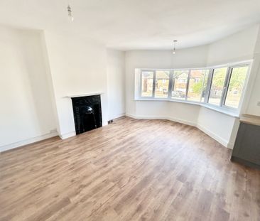 Bitterne Road West, Southampton - Photo 2