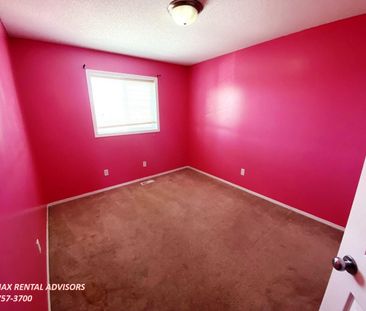 716 88 Street Southwest - Photo 2