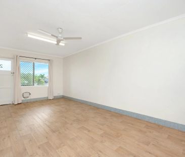 Convenient living close to shops & transport - Photo 6