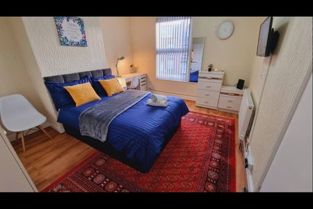 2 Bed Terraced House, Leeds, LS8 - Photo 3