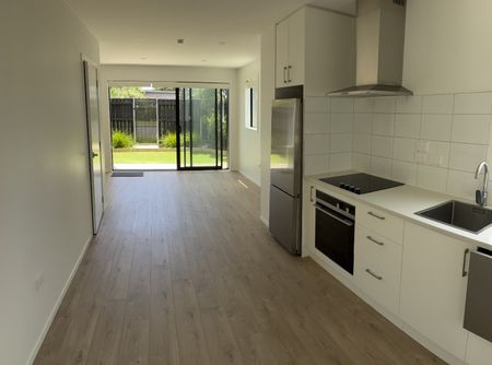 Modern, Sunny, Private and Fully Fenced Townhouse - Photo 5